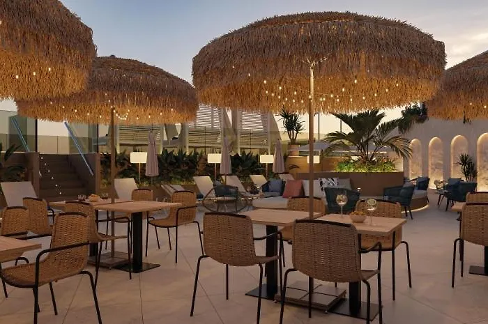 Hotel Gran Luna De 4*